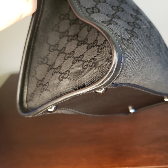 Gucci - Picture 5 of 16